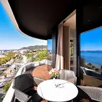 Yacht Hotel