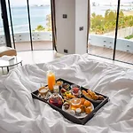 Yacht Отель 4*