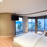 Hotel Yacht 4*