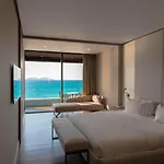 Yacht Hotel 4*