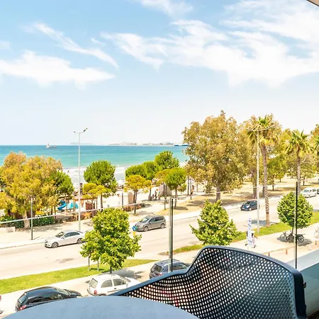 Yacht Hotel Vlorë