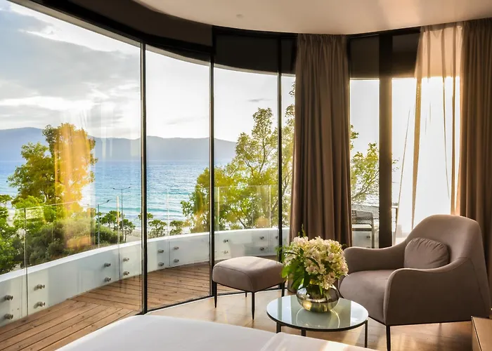 Yacht 4* Vlorë