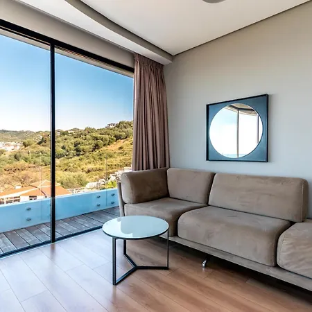 Yacht מלון 4*