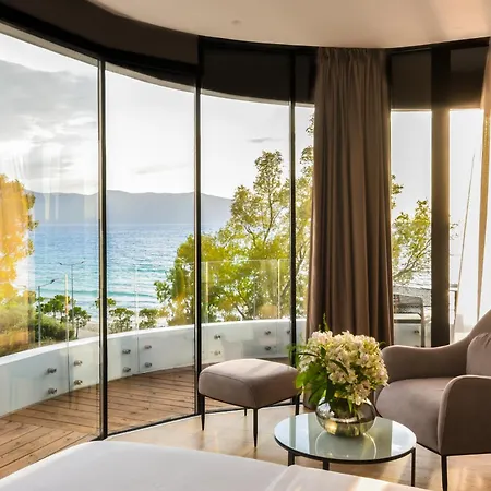 Yacht 4* Vlorë