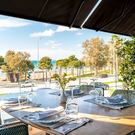 Hotell Yacht