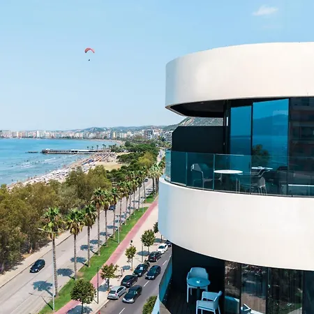 Yacht 4* Vlorë