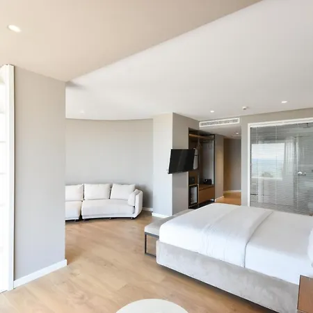 Yacht فندق فلورا