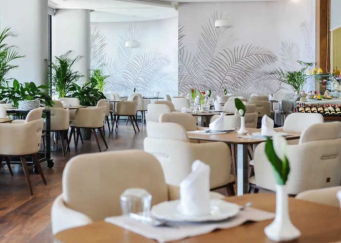 Hotel Yacht 4*