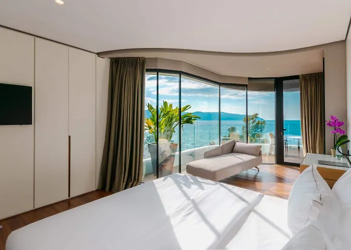 Hotel Yacht